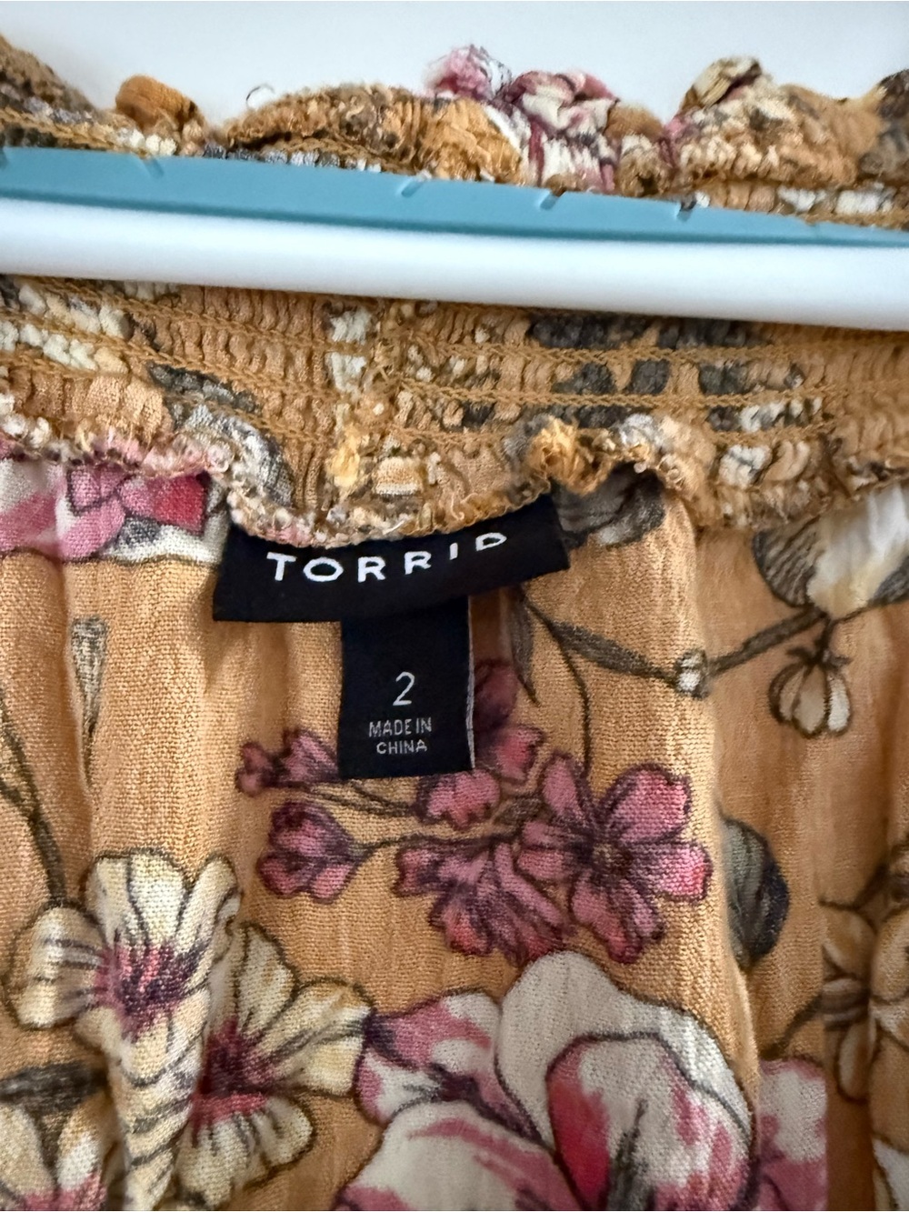 Cold-Shoulder Floral tunic in Mustard - Picture 3 of 4